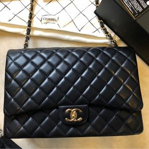 Almost brand new CHANEL MAXI JUMBO